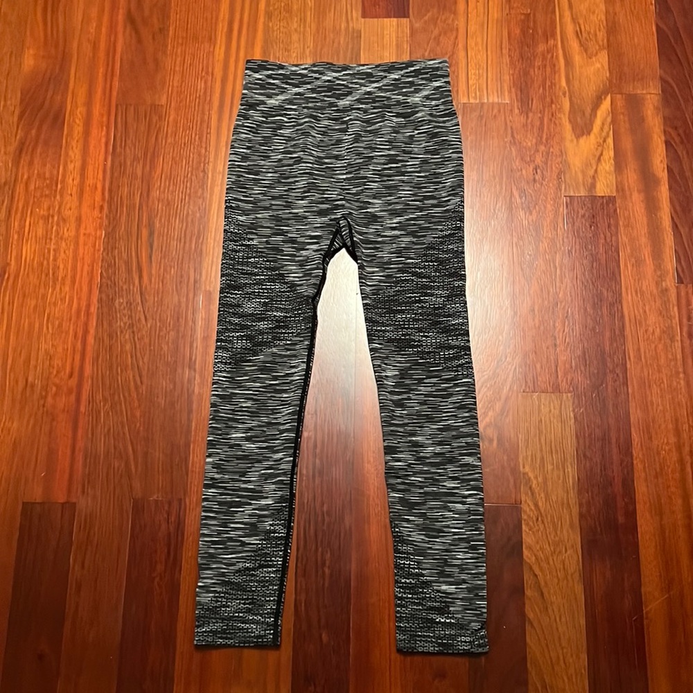 AREIE GRAY LEGGINGS